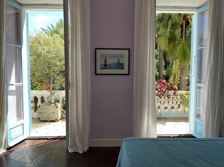 Beautiful Garden Apartment Steps From The Beach Ментона Экстерьер фото